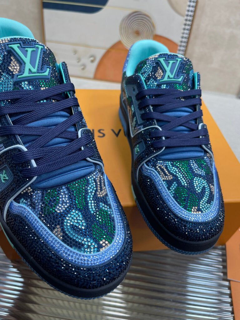 Louis Vuitton Unisex Low-Top Sneakers detail image 4