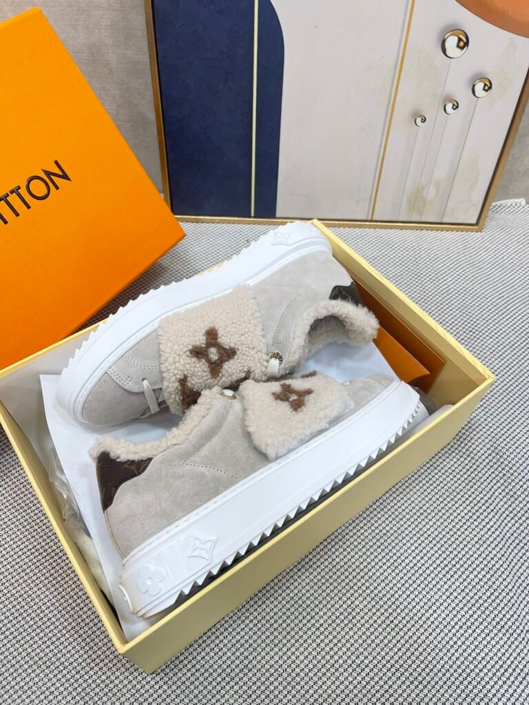 Louis Vuitton Women's Platform Sneakers detail image 4