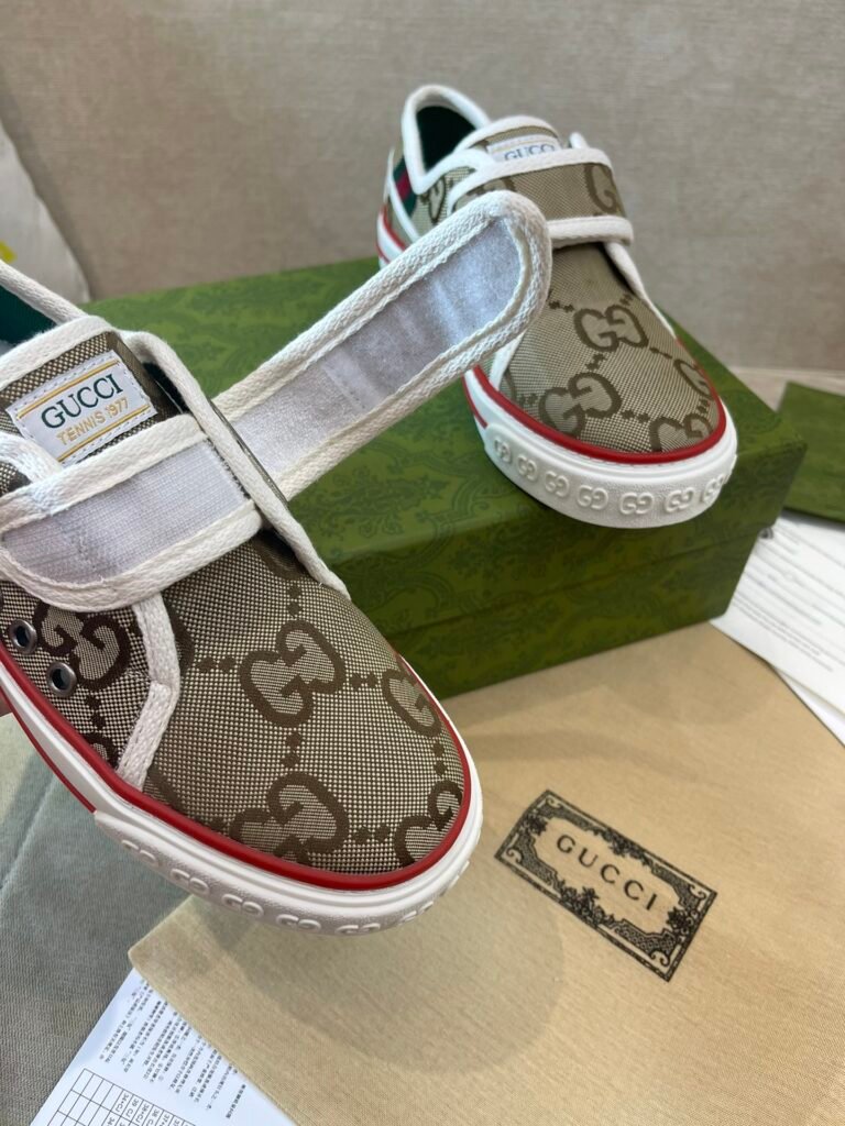 Gucci Unisex Tennis Sneakers detail 4