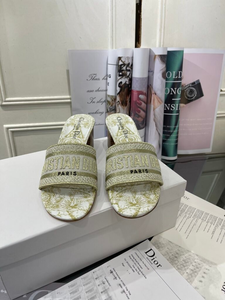 Dior Unisex Slides detail 4