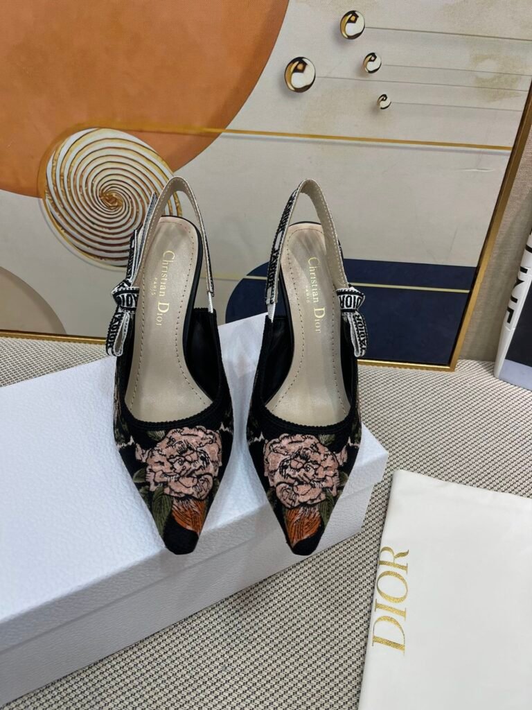 Dior Women's Sandals detail image 4