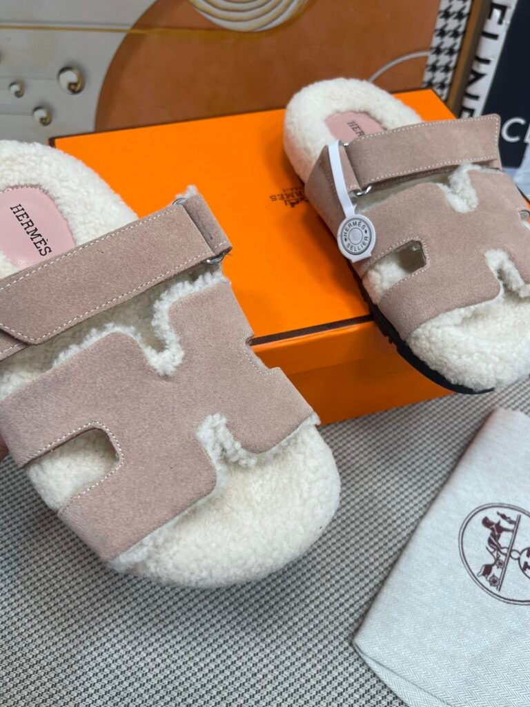 Hermès Unisex Slides detail 4