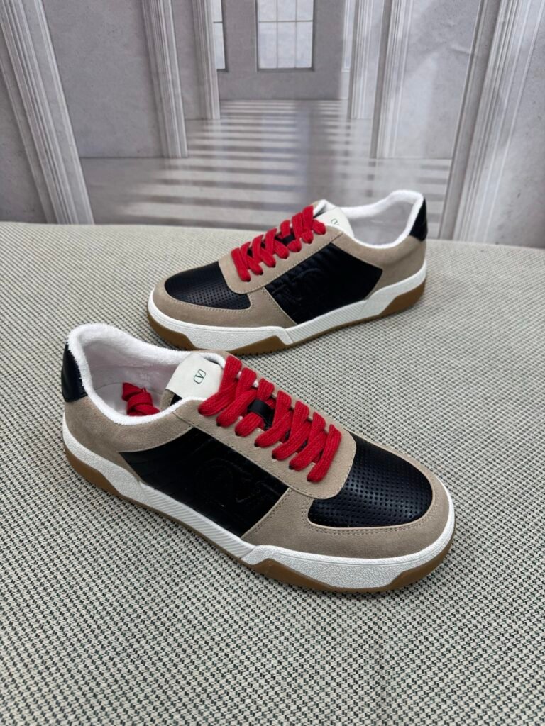 Valentino Garavani Unisex Loafers detail image 4