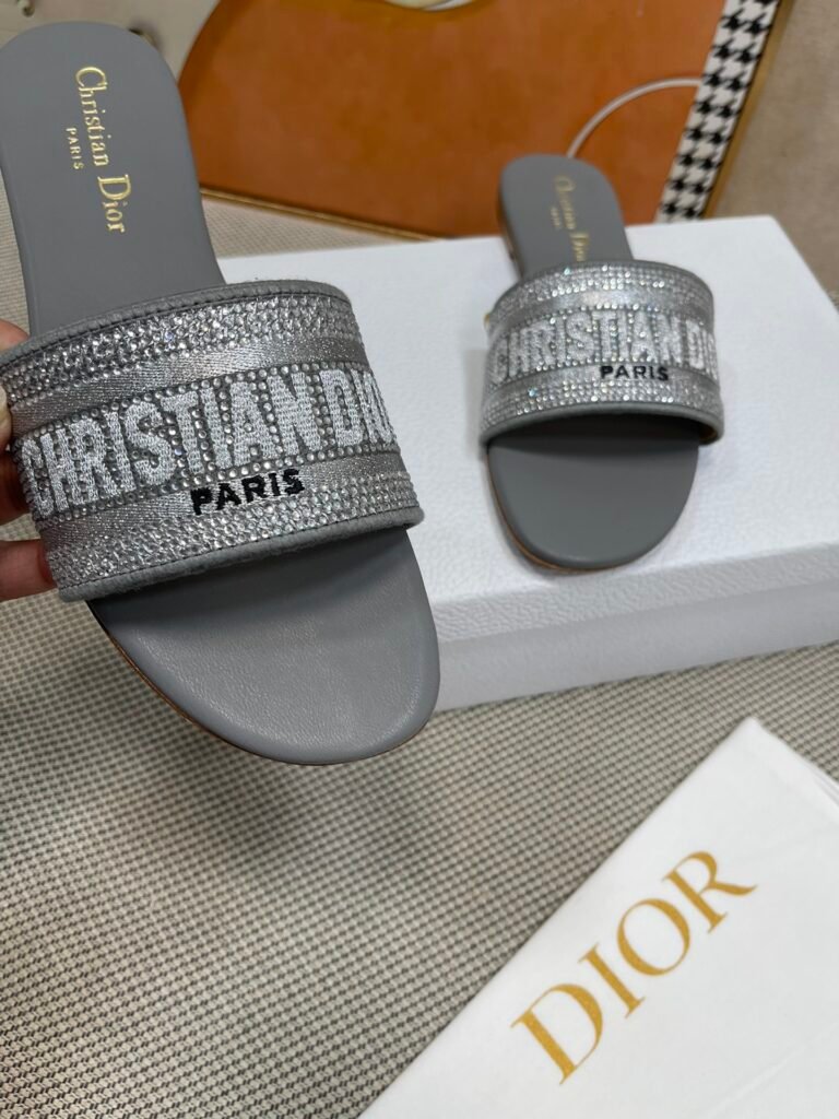 Dior Unisex Crystal-Embellished Sneakers detail image 4