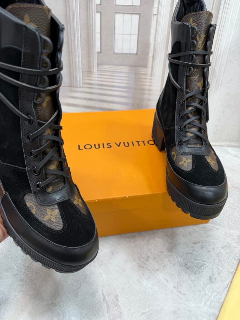 Louis Vuitton Unisex Boots detail 4