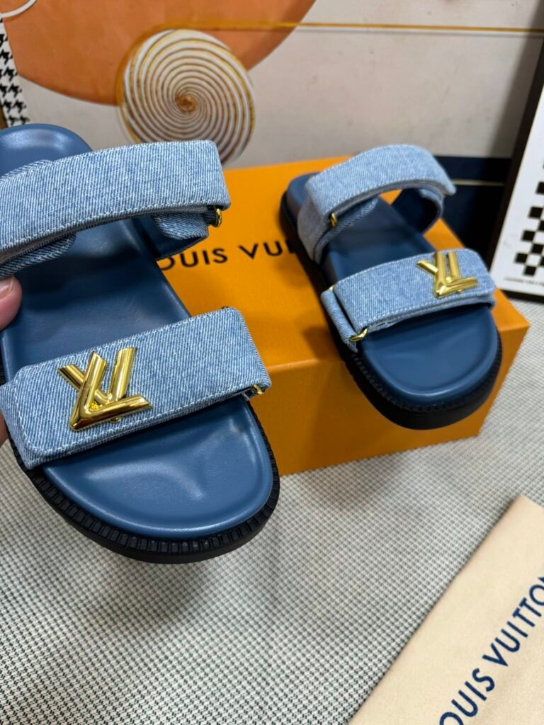 Louis Vuitton Unisex Slides detail image 4