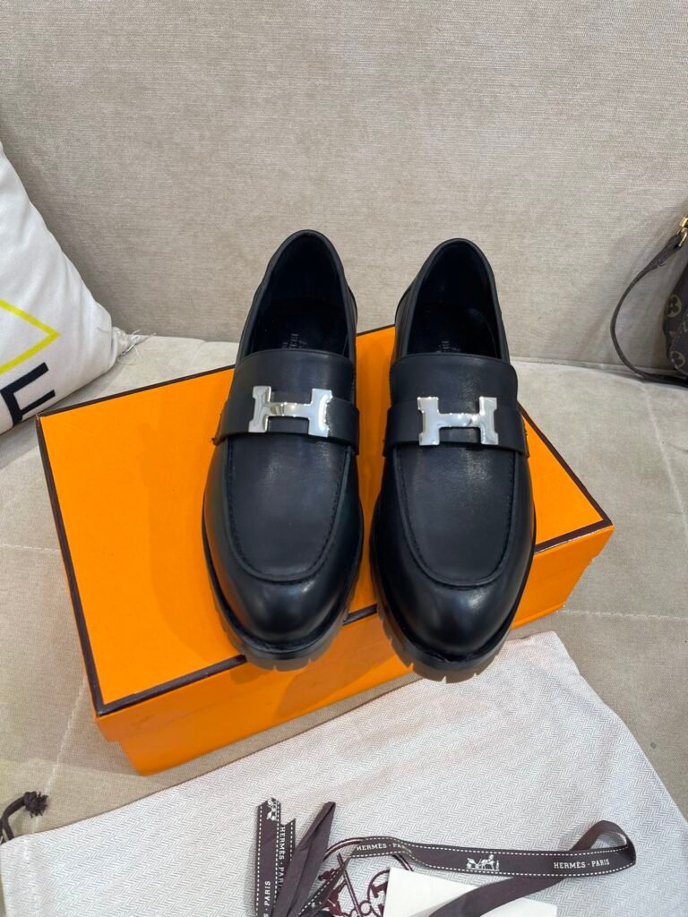 Hermès Unisex Loafers detail 4