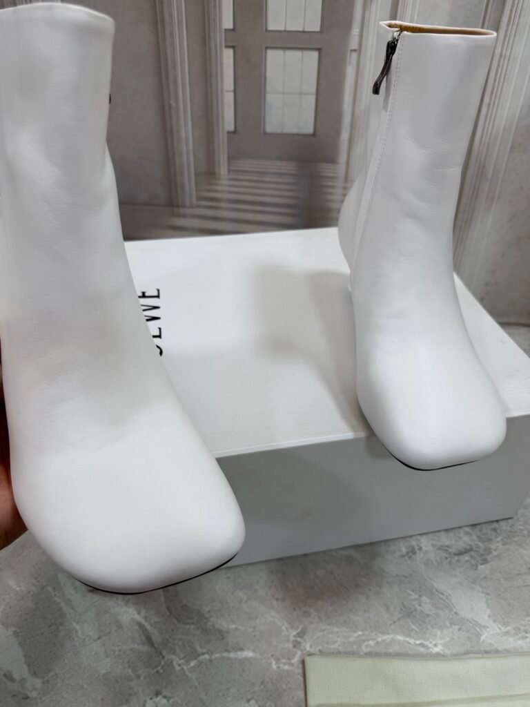 Loewe Unisex Ankle Boots detail 4