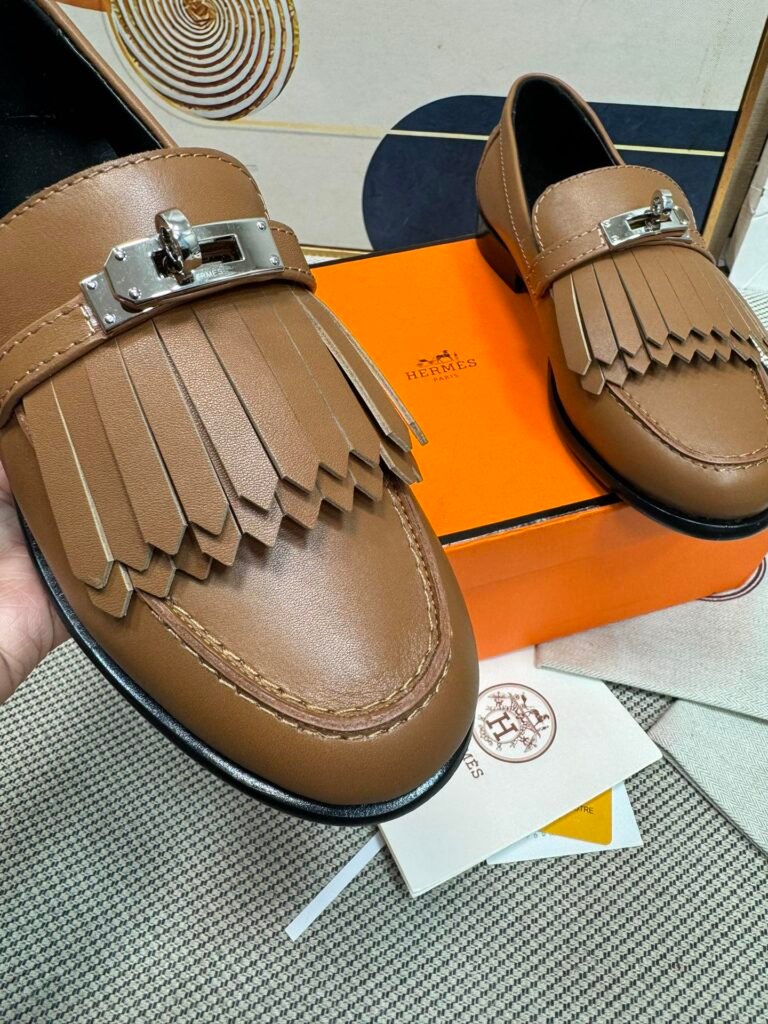 Hermès Unisex Loafers detail 4
