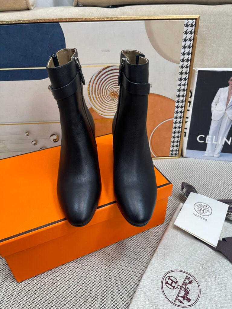Hermès Unisex Boots detail 4