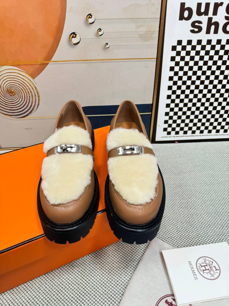 Hermès Unisex Loafers detail 4
