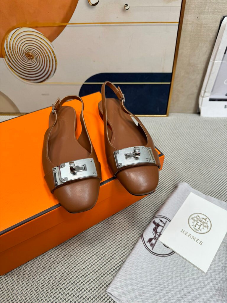 Hermès Unisex Sandals detail 4