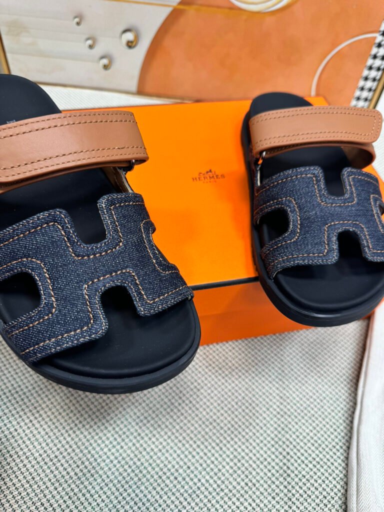 Hermès Unisex Slides detail 4