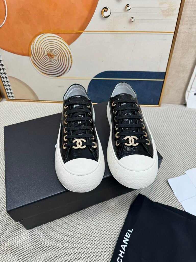 Chanel Unisex Low-Top Sneakers detail image 4