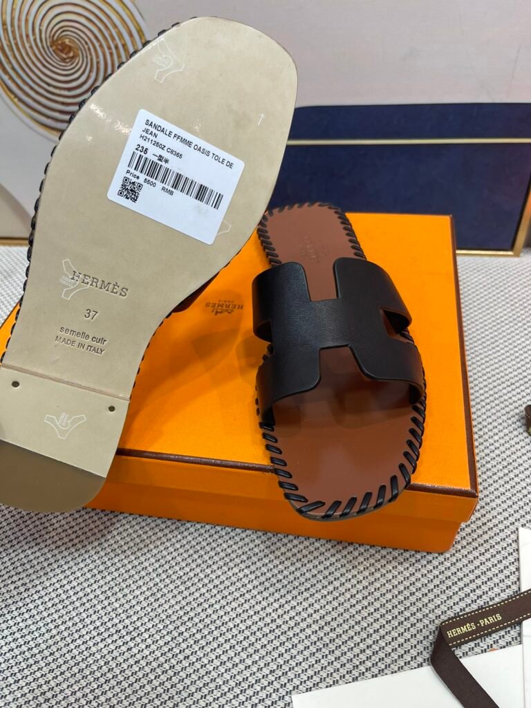 Hermès Unisex Slides detail 4