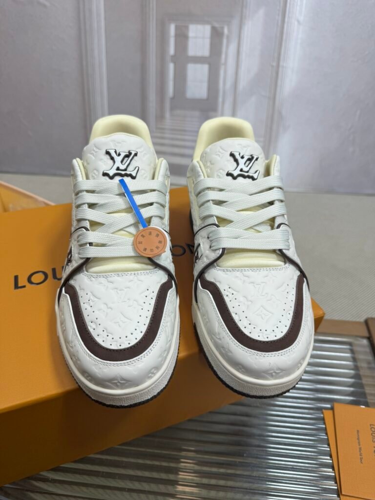 Louis Vuitton Unisex Basketball Sneakers detail 4