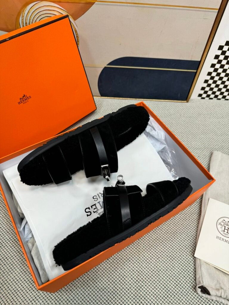 Hermès Unisex Shearling Shoes detail 4