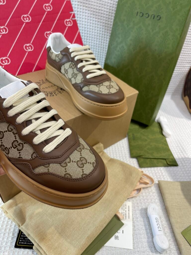Gucci Unisex Chunky Sneakers detail 4