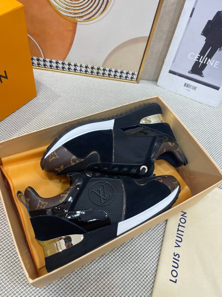 Louis Vuitton Unisex Athletic Sneakers detail image 4