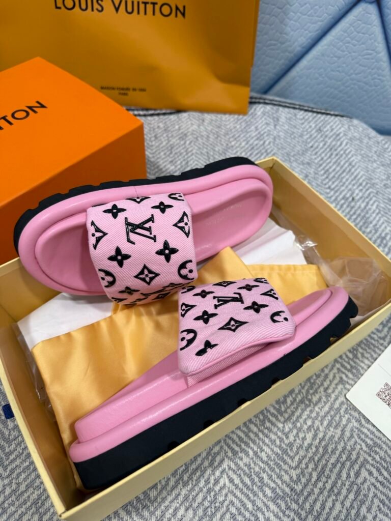 Louis Vuitton Women's Slides detail 4