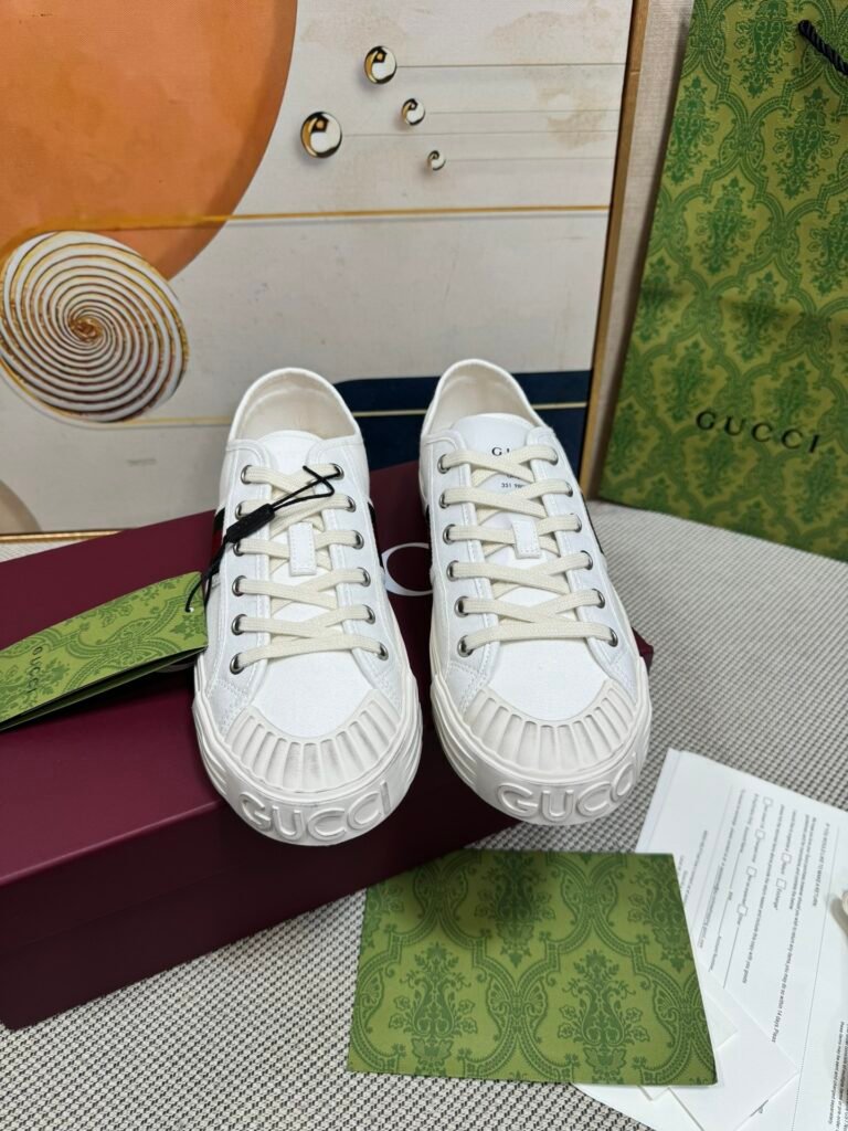 Gucci Unisex Low-Top Sneakers detail 4