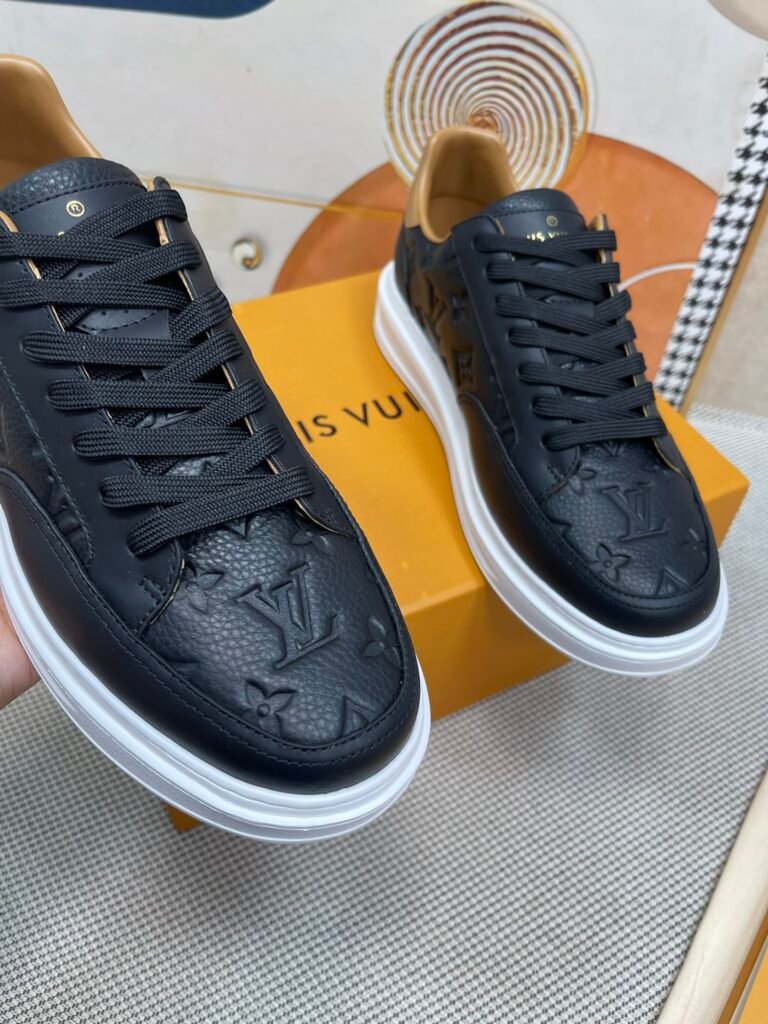 Louis Vuitton Men's White Low-Top Sneakers detail image 4