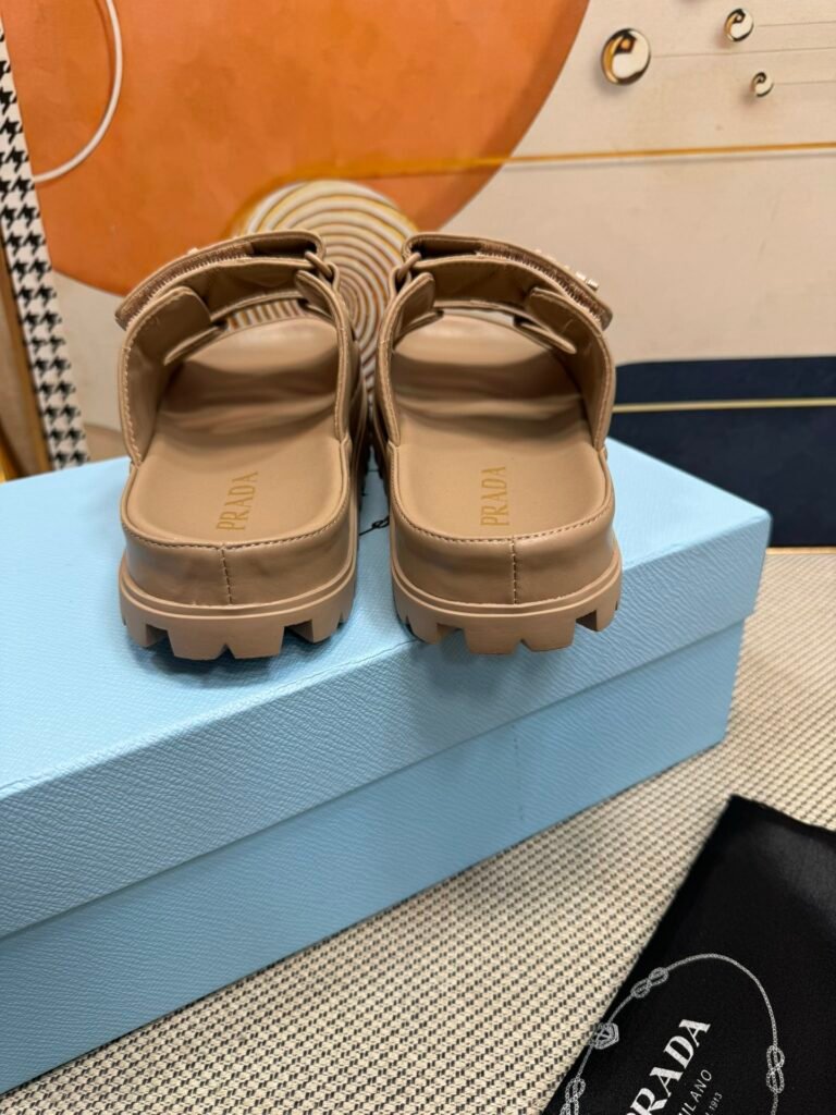 Prada Unisex Platform Sneakers detail image 4