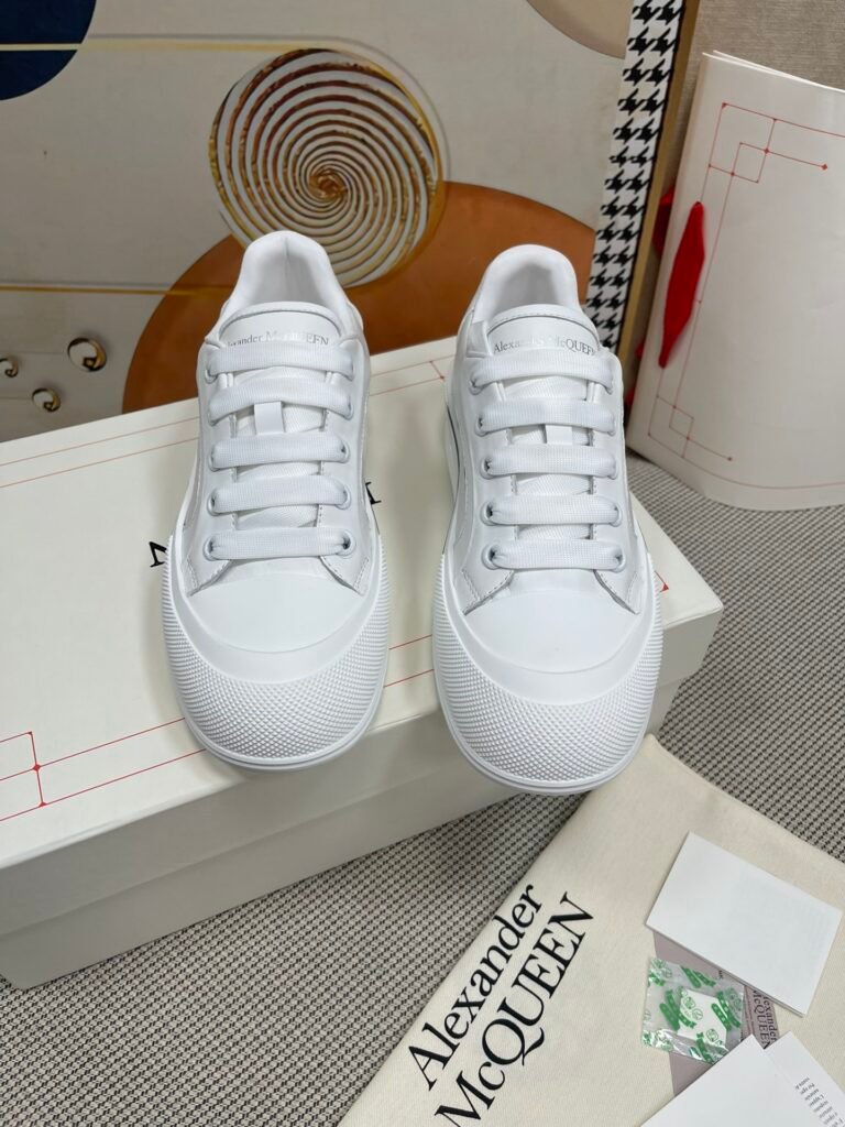 Alexander McQueen Unisex Platform Sneakers detail image 4