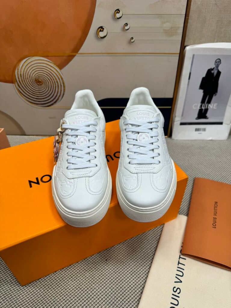 Louis Vuitton Unisex Athletic Sneakers detail 4