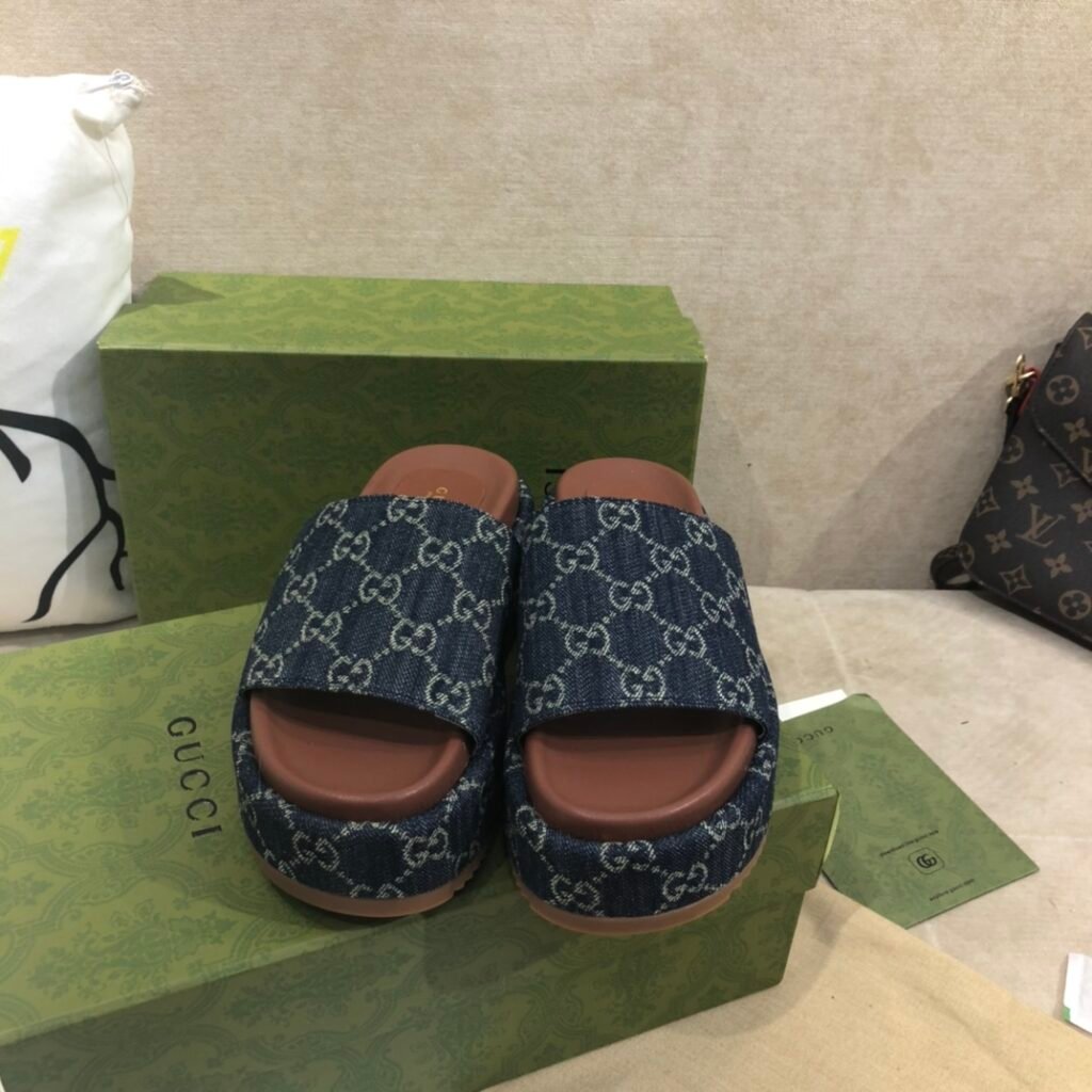 Gucci Women's Slides detail image 4