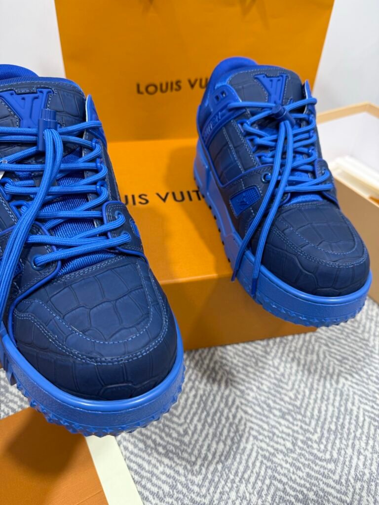 Louis Vuitton Unisex Chunky Sneakers detail 4
