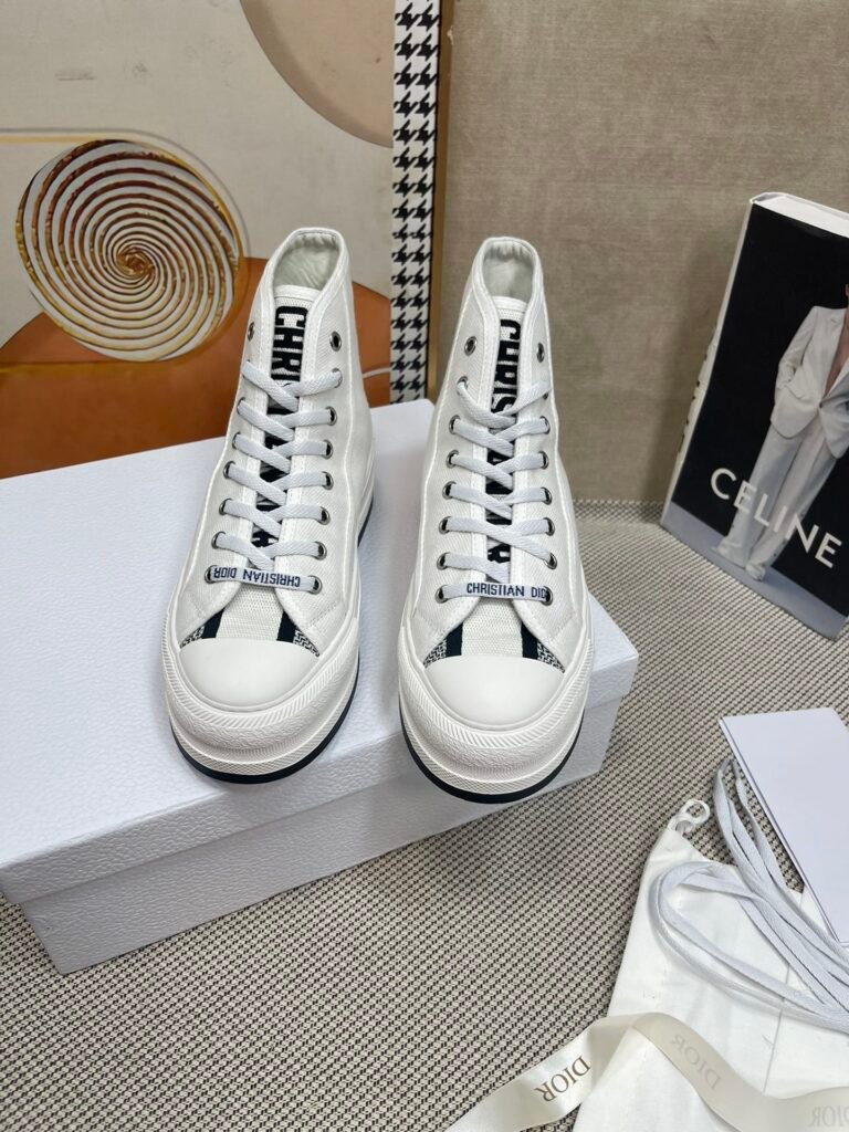 Dior Unisex High-Top Sneakers detail image 4