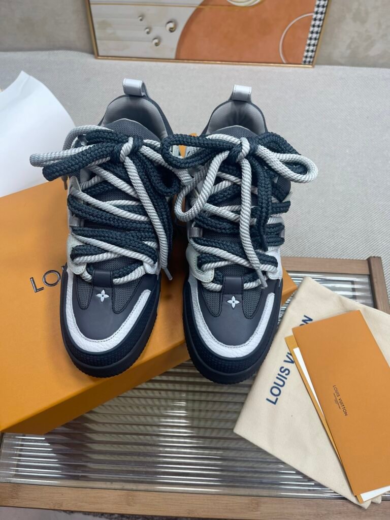 Louis Vuitton Unisex Chunky Sneakers detail 4