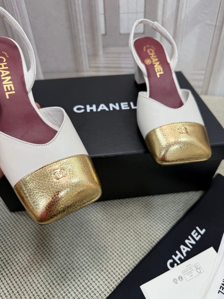 Chanel Women's Pumps detail image 4