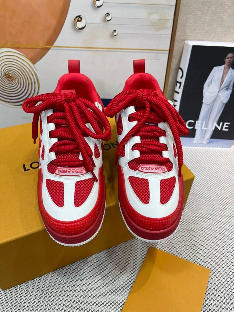 Louis Vuitton Unisex Chunky Sneakers detail 4