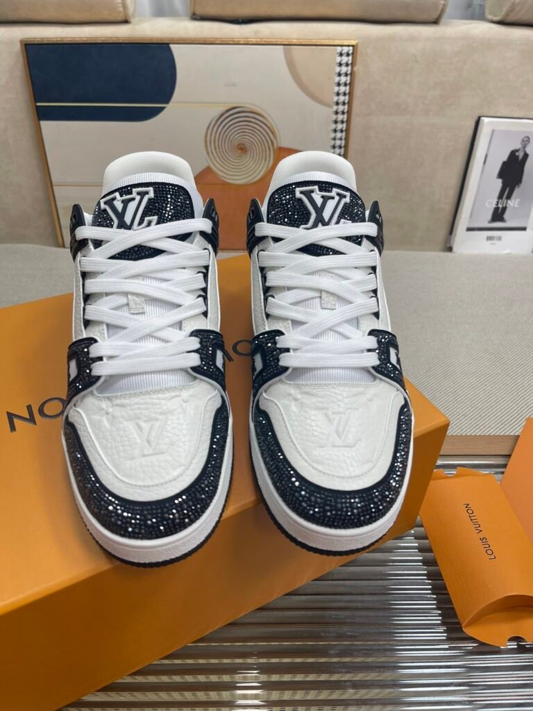 Louis Vuitton Unisex Low-Top Sneakers detail image 4