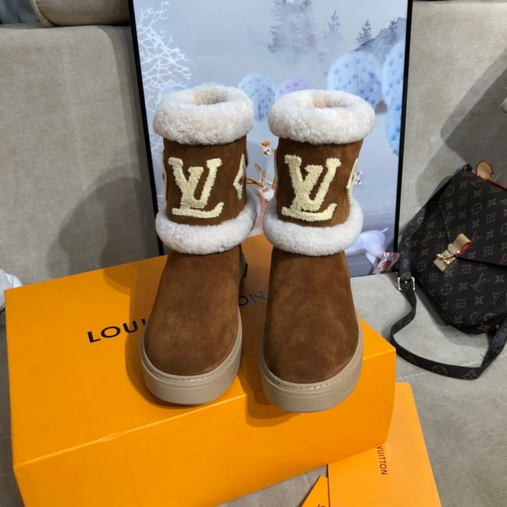 Louis Vuitton Unisex Ankle Boots detail 4