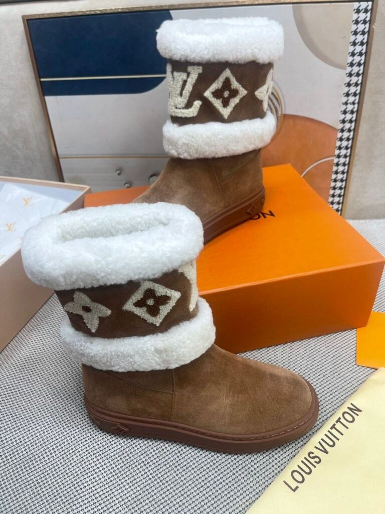 Louis Vuitton Unisex Ankle Boots detail 4