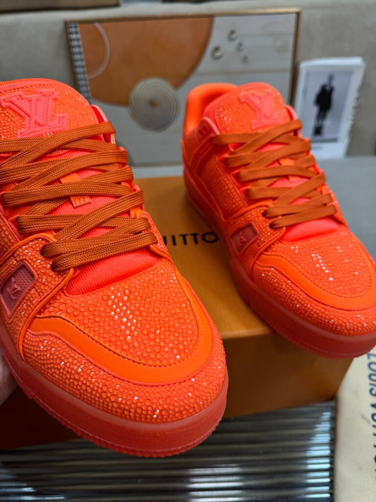 Louis Vuitton Unisex Low-Top Sneakers detail 4