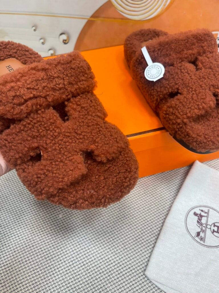 Hermès Unisex Slides detail 4