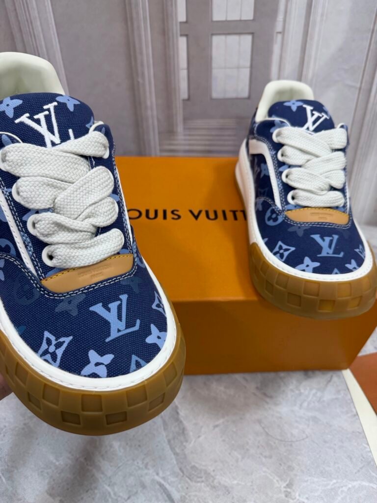 Louis Vuitton Unisex Athletic Sneakers detail image 4