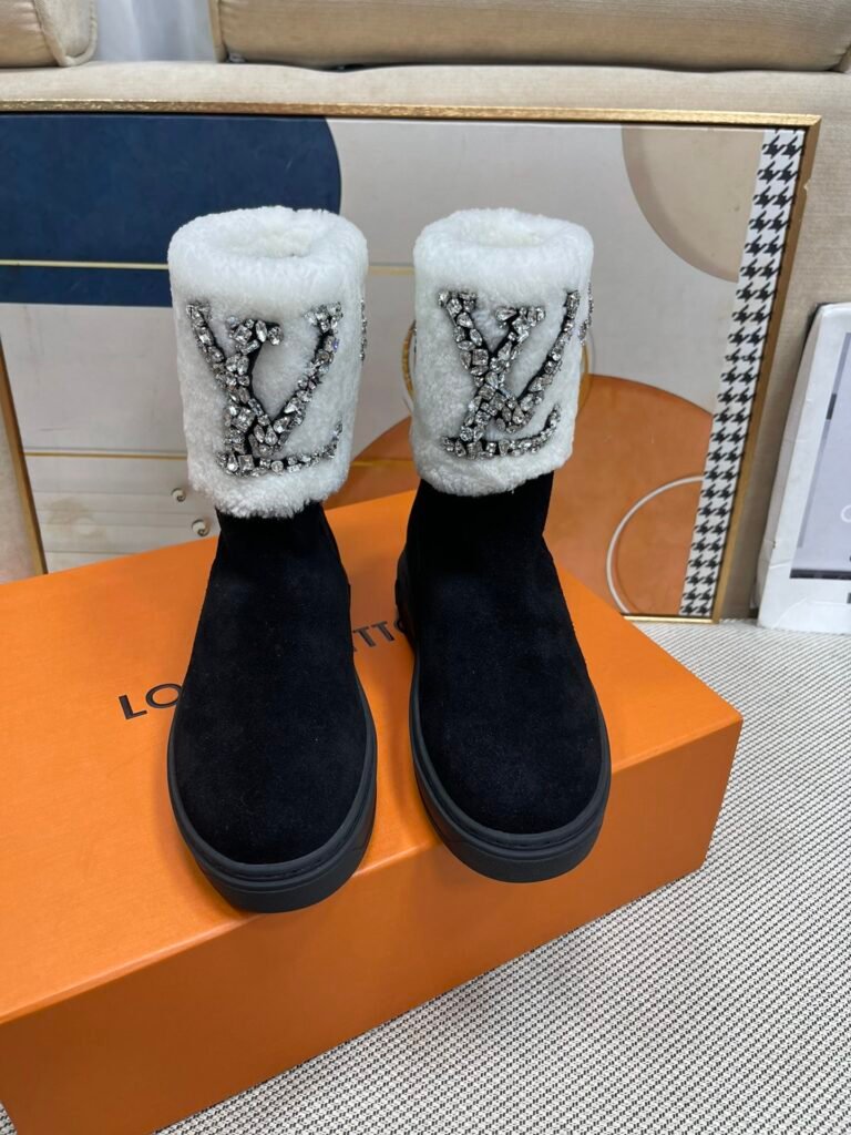 Louis Vuitton Unisex Ankle Boots detail 4