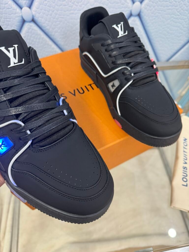 Louis Vuitton Men's High-Top Sneakers detail image 4