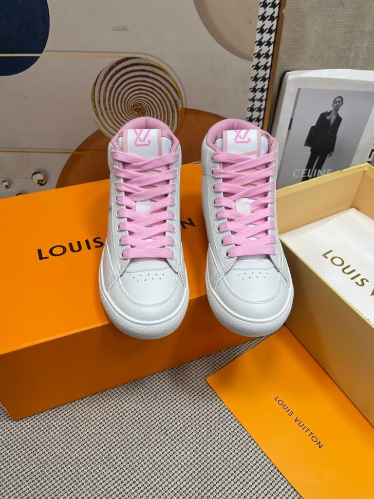 Louis Vuitton Unisex High-Top Sneakers detail 4