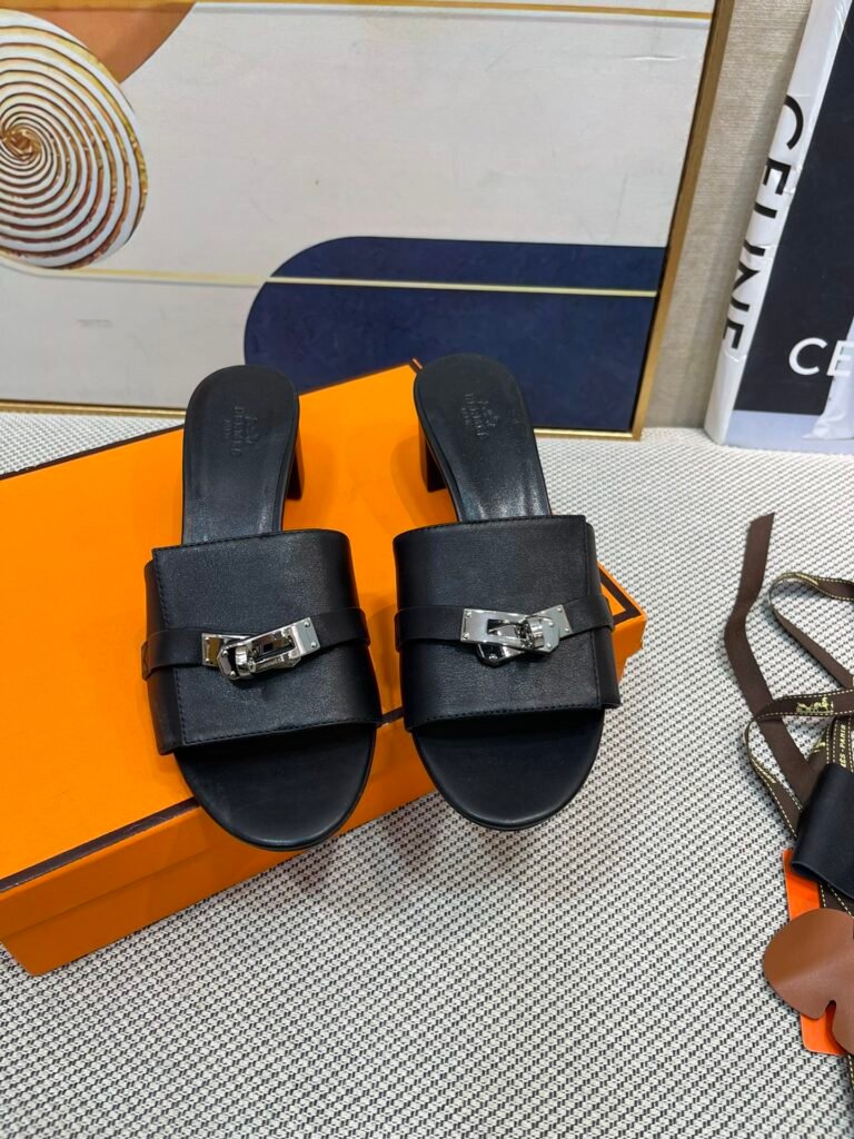 Hermès Unisex Slides detail 4