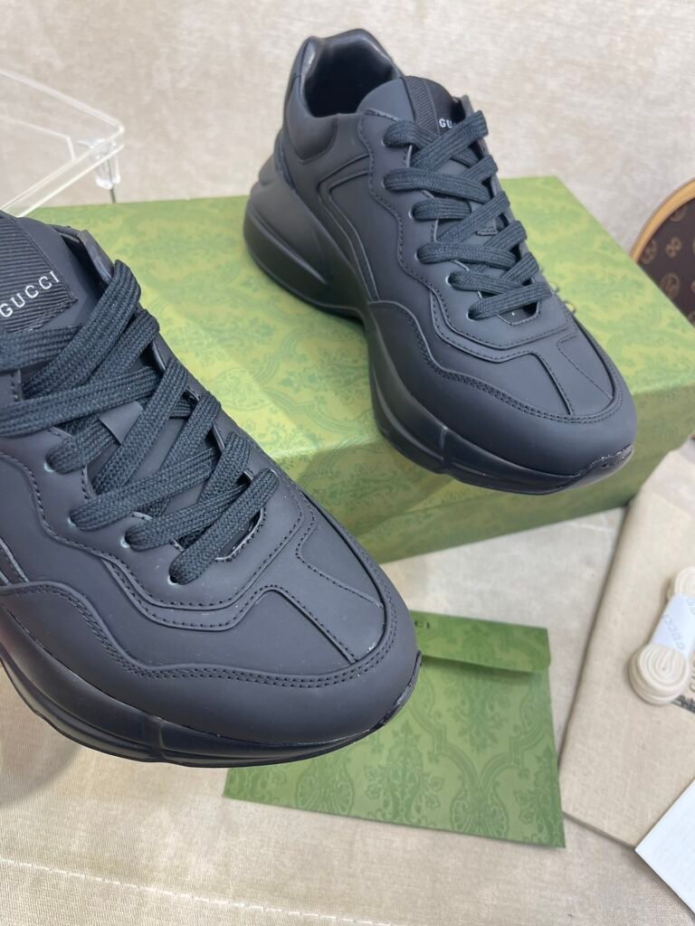 Dior Unisex Chunky Sneakers detail image 4