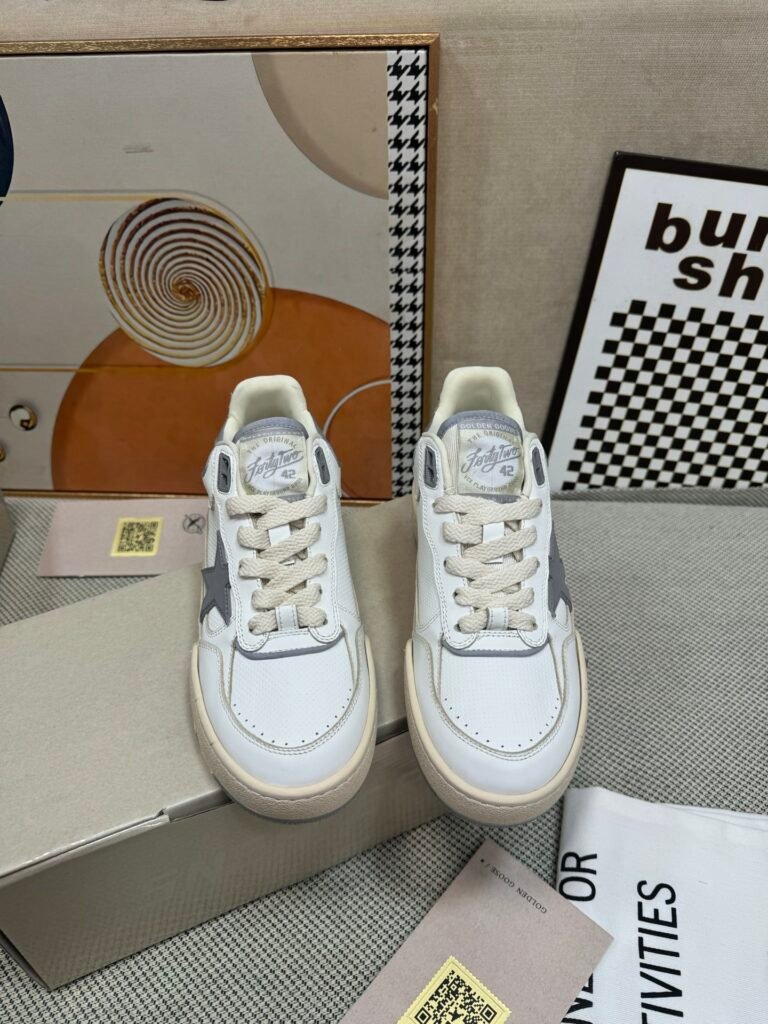 Loewe Unisex Low-Top Sneakers detail image 4