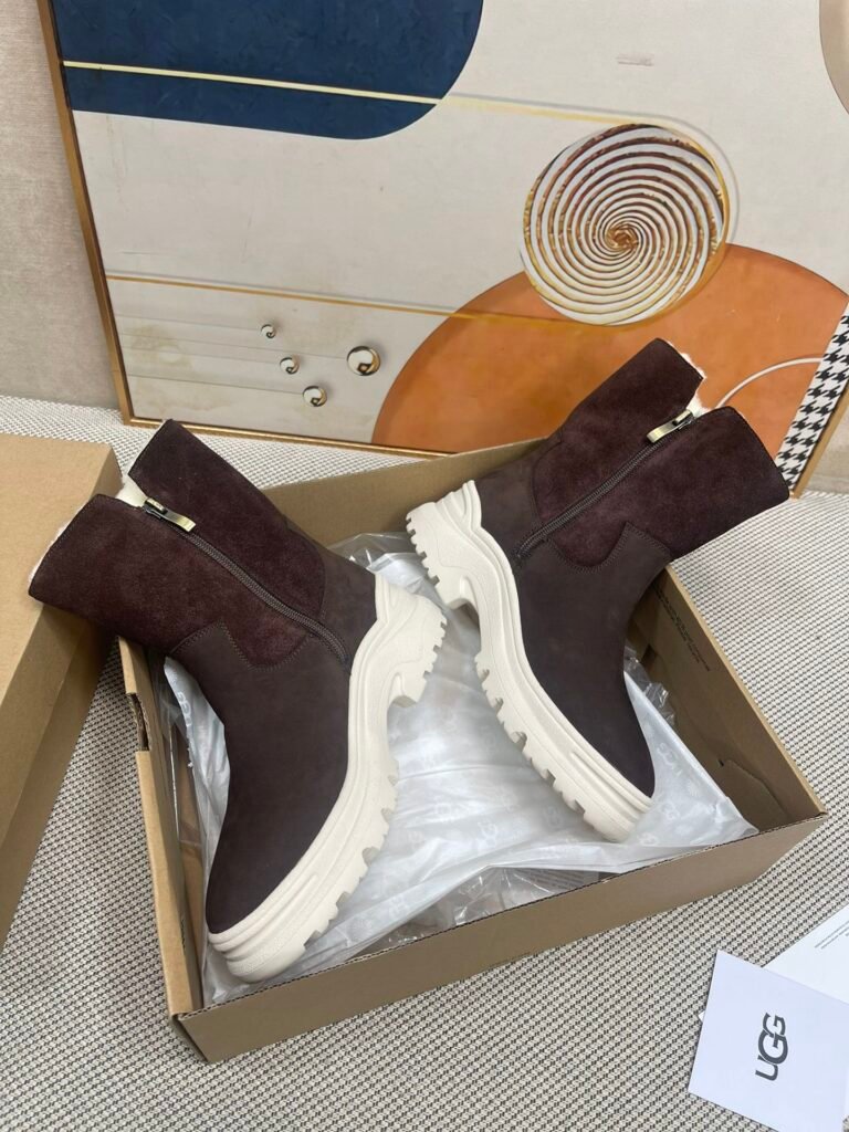 UGG Women's Snow Boots detail 5