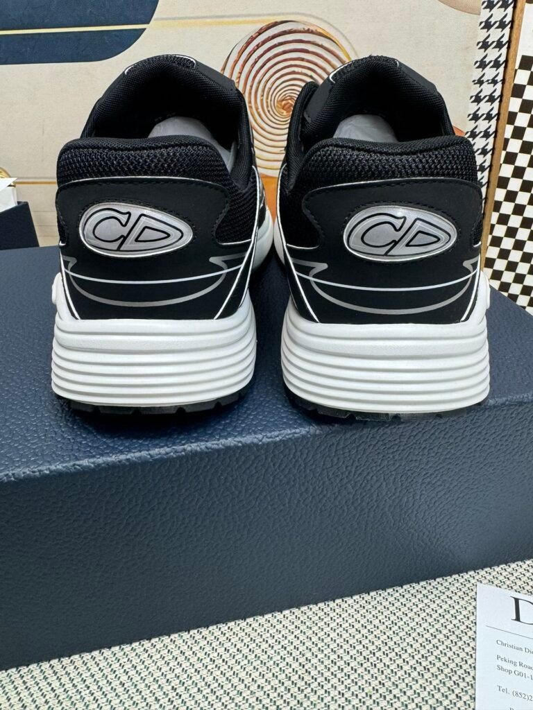 Dior Unisex Chunky Sneakers detail image 5