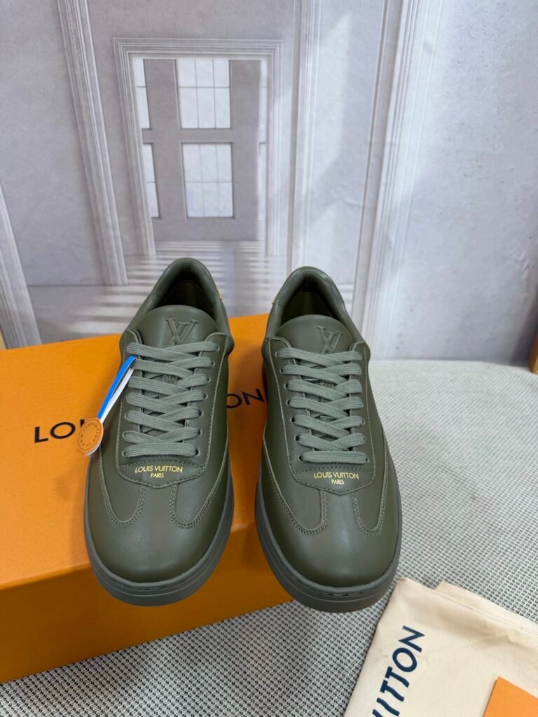 Louis Vuitton Unisex Basketball Sneakers detail 5